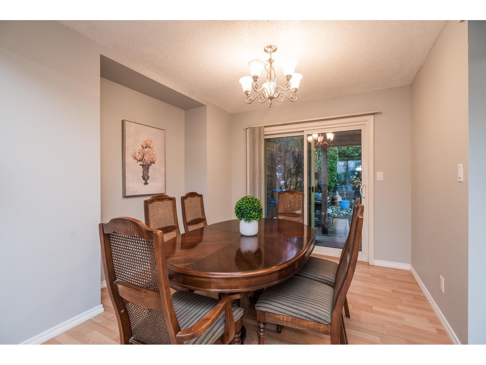 33348 Wren Crescent, Abbotsford, British Columbia  V2S 5W1 - Photo 5 - R3009676