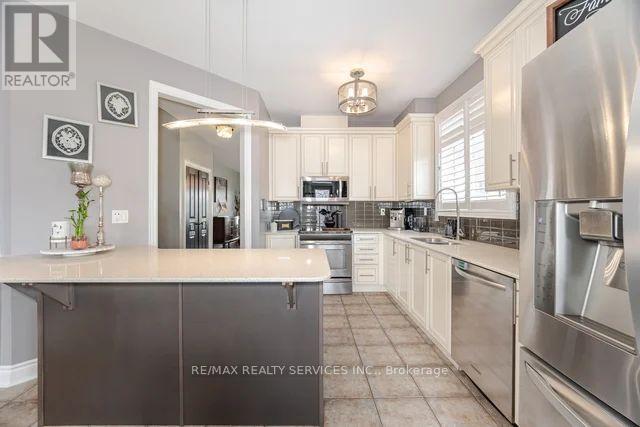 17 Platform Crescent, Brampton, Ontario  L7A 0W5 - Photo 12 - W12130894