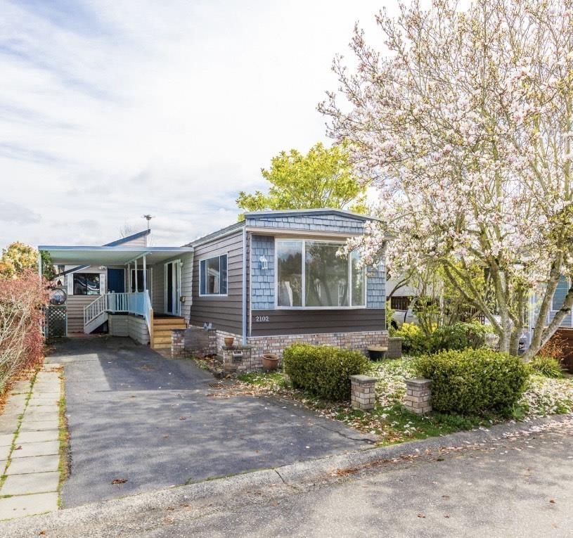 2102 Cumbria Drive, Surrey, British Columbia  V4A 5K3 - Photo 2 - R3010140