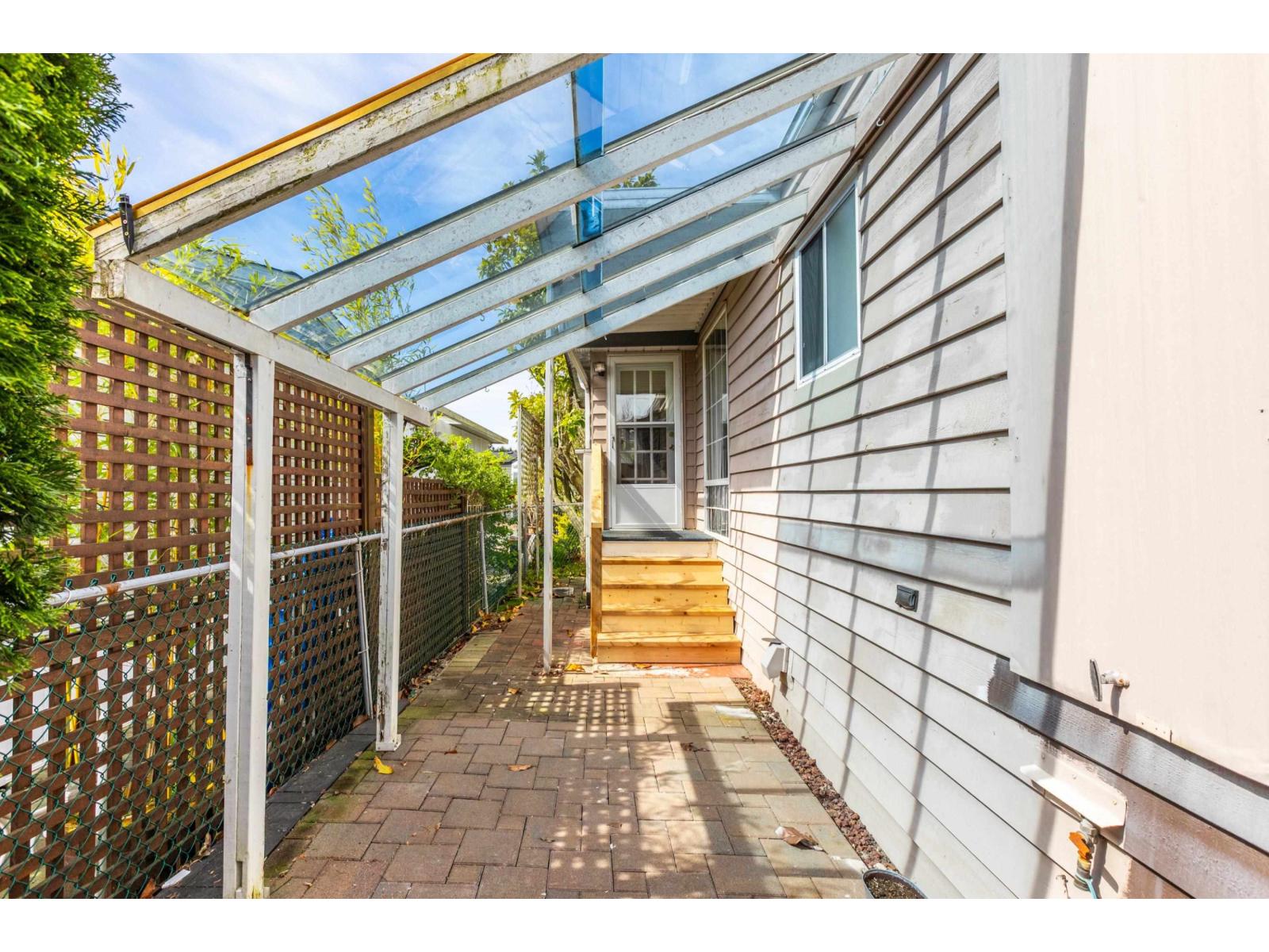 2102 Cumbria Drive, Surrey, British Columbia  V4A 5K3 - Photo 29 - R3010140