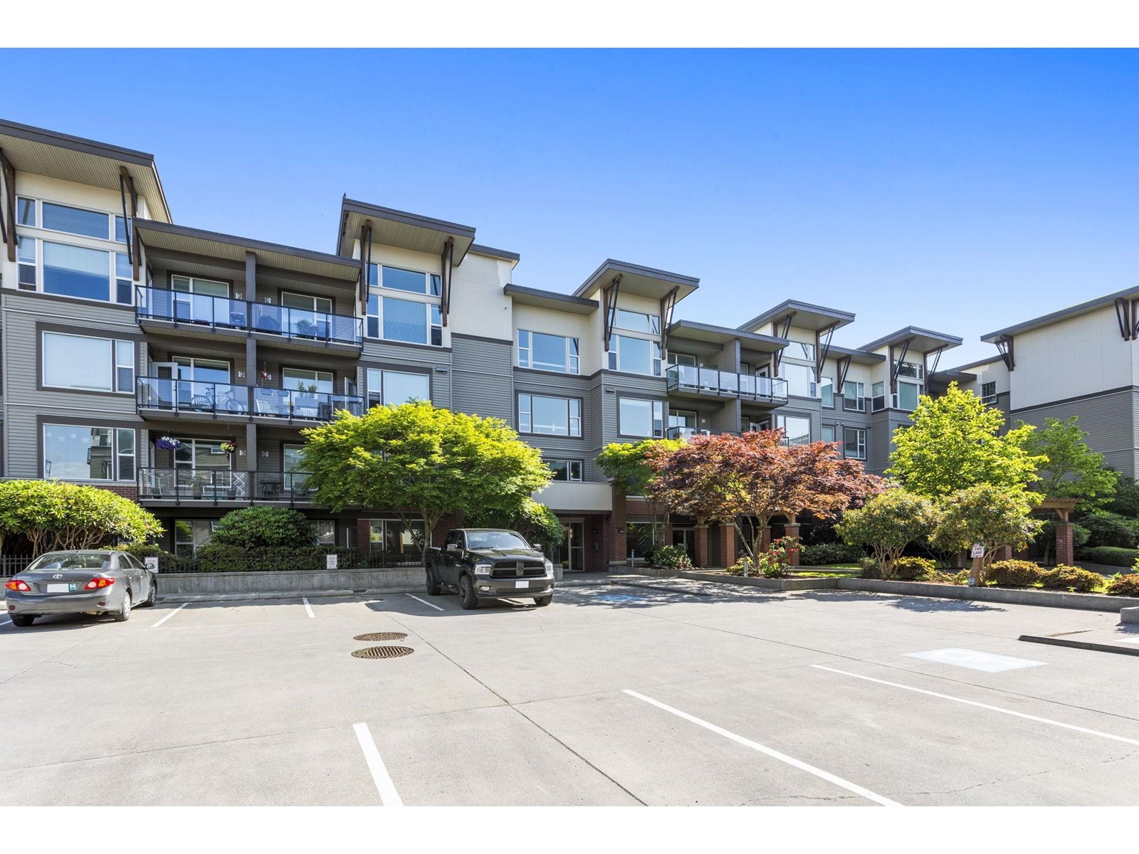 203 33539 Holland Avenue, Abbotsford, British Columbia  V2S 0C6 - Photo 2 - R3010579