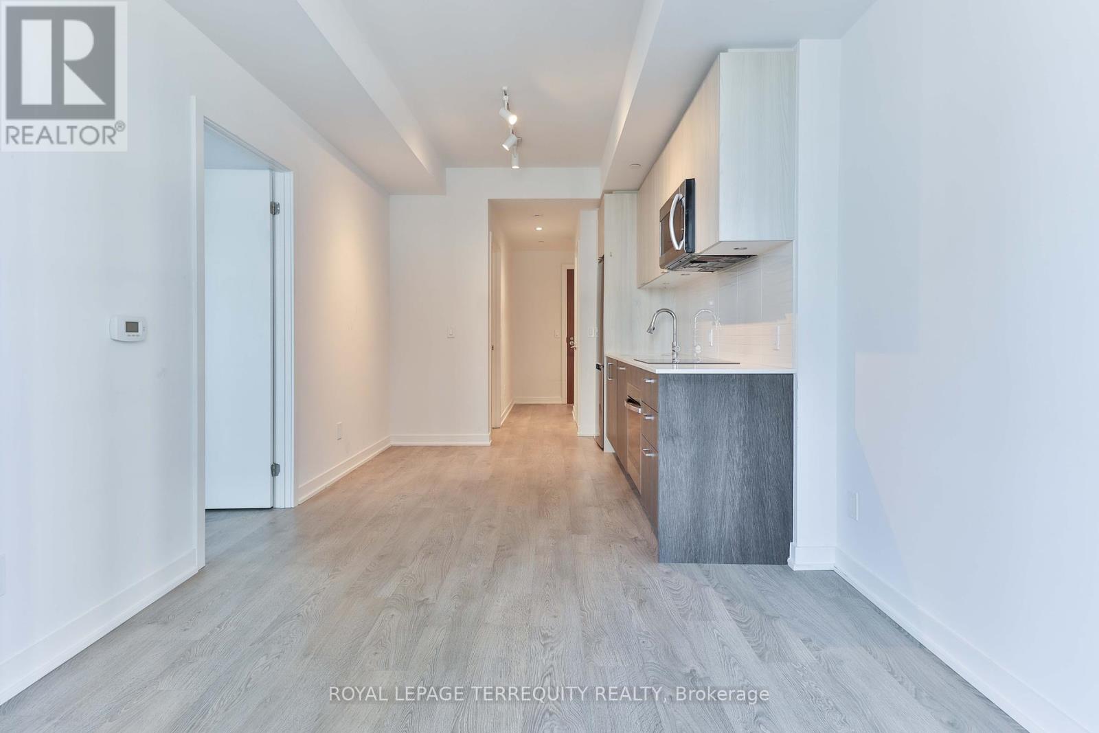 1212 - 1926 Lake Shore Boulevard, Toronto, Ontario  M6S 1A1 - Photo 8 - W12147824