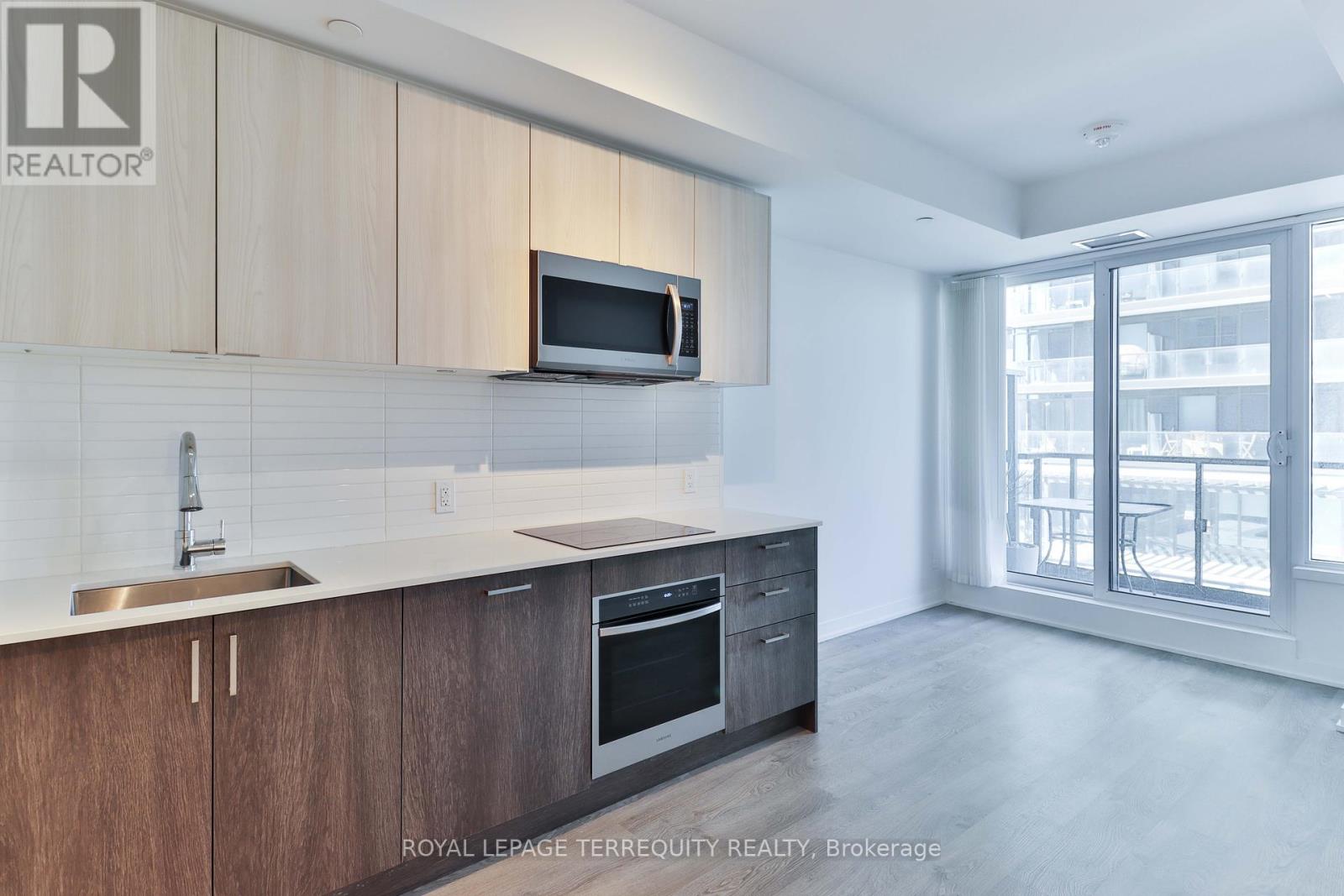 1212 - 1926 Lake Shore Boulevard, Toronto, Ontario  M6S 1A1 - Photo 4 - W12147824