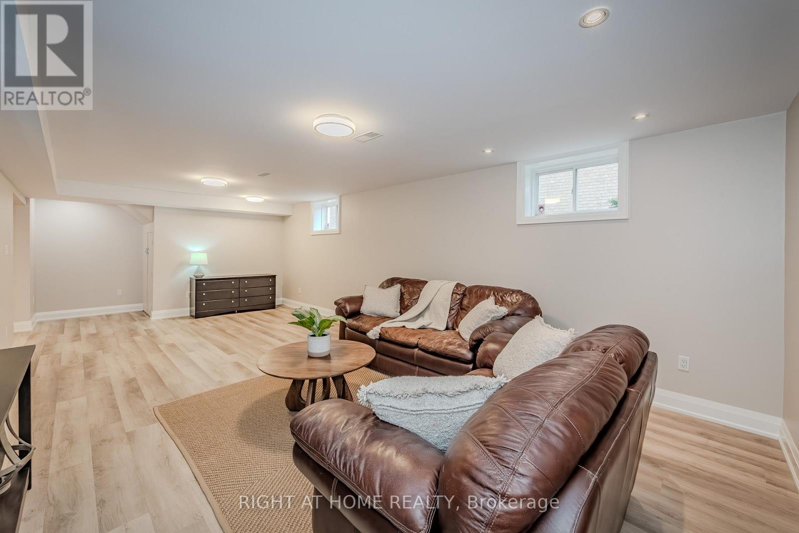 9 Peer Drive, Guelph, Ontario  N1C 1G9 - Photo 41 - X12055135