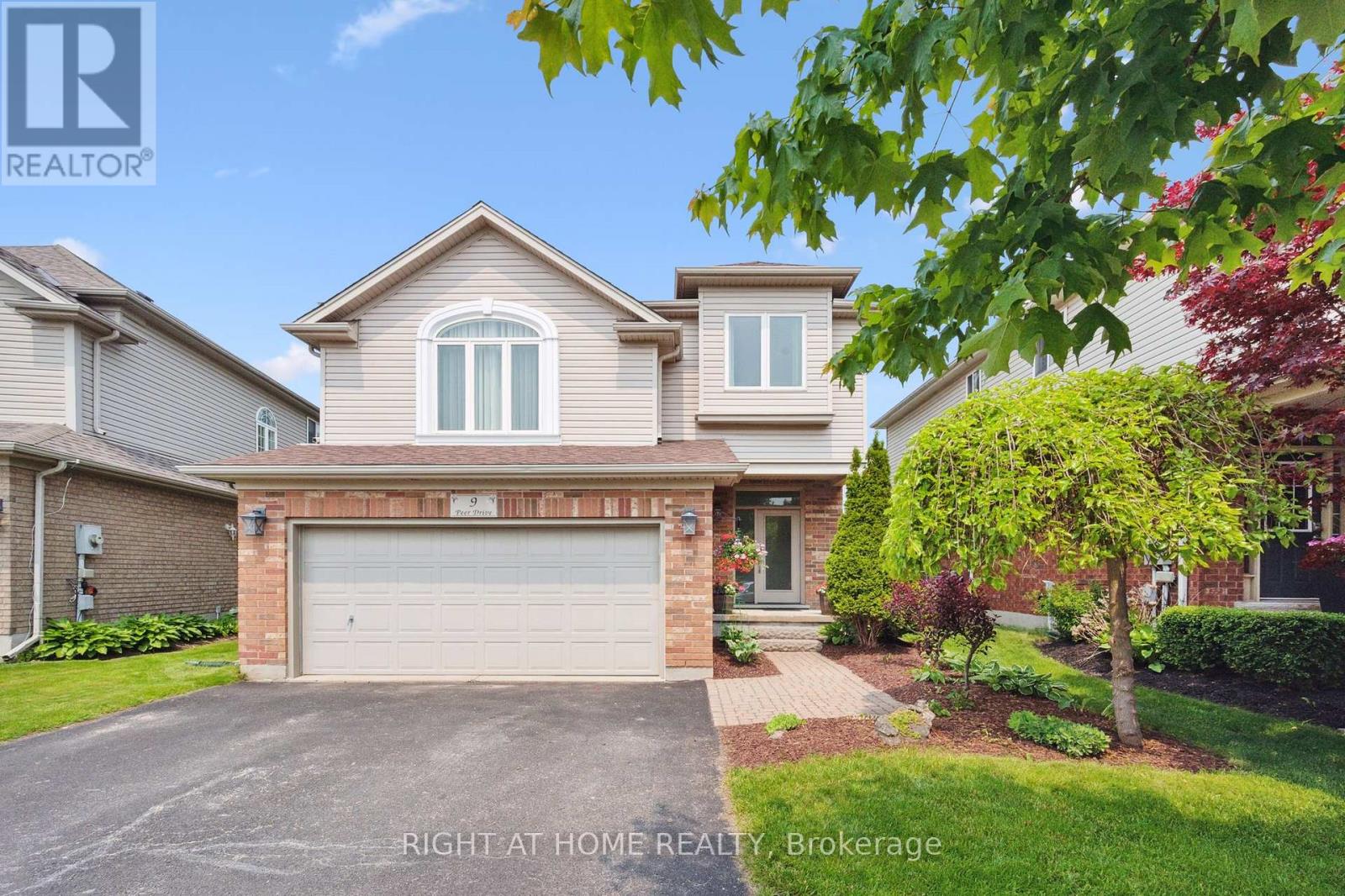 Property at 9 PEER DRIVE image 1