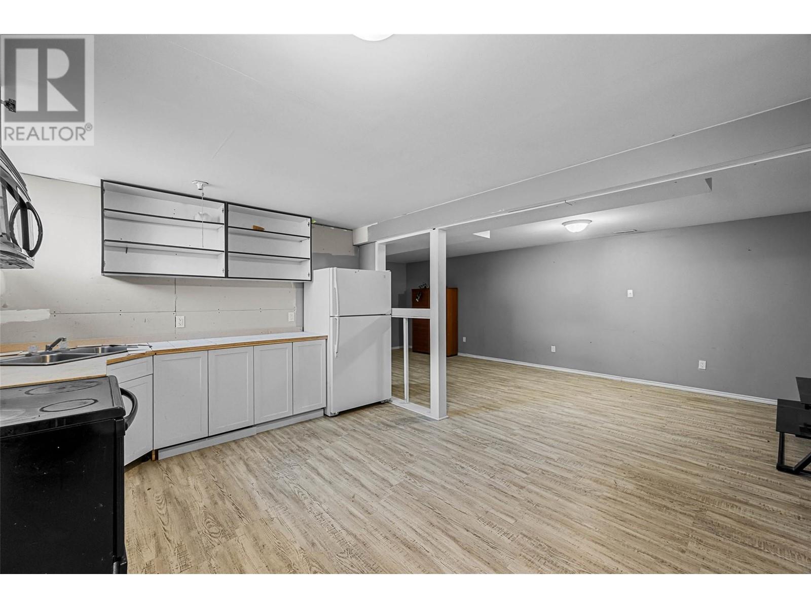 932 Singh Street, Kamloops, British Columbia  V2B 5C8 - Photo 16 - 10350662