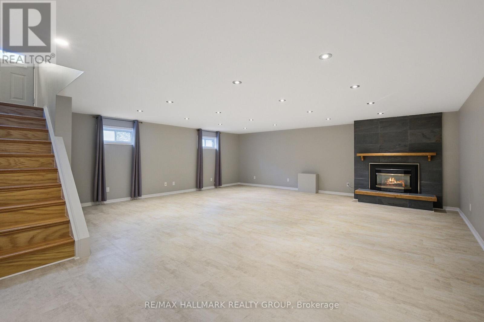 21 Gary Avenue, Ottawa, Ontario  K2G 3L2 - Photo 26 - X12195055