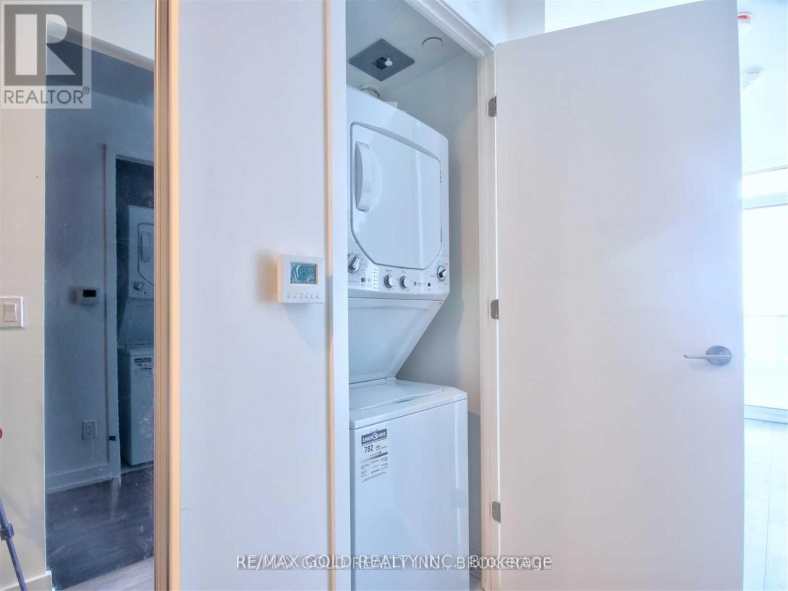 3613 - 501 Yonge Street, Toronto, Ontario  M4Y 1Y4 - Photo 8 - C12195157