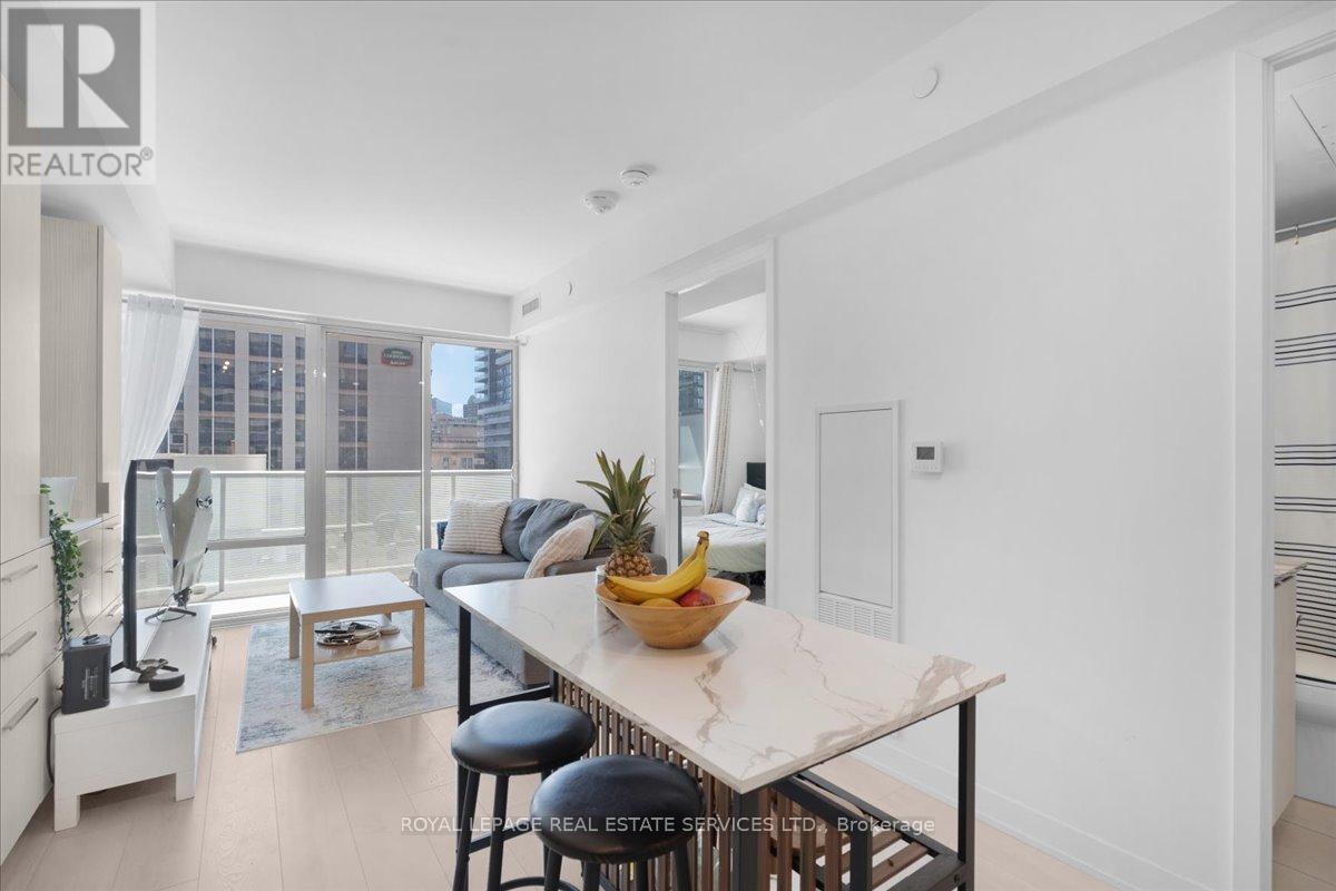 911 - 501 Yonge Street, Toronto, Ontario  M4Y 0G8 - Photo 6 - C12195167