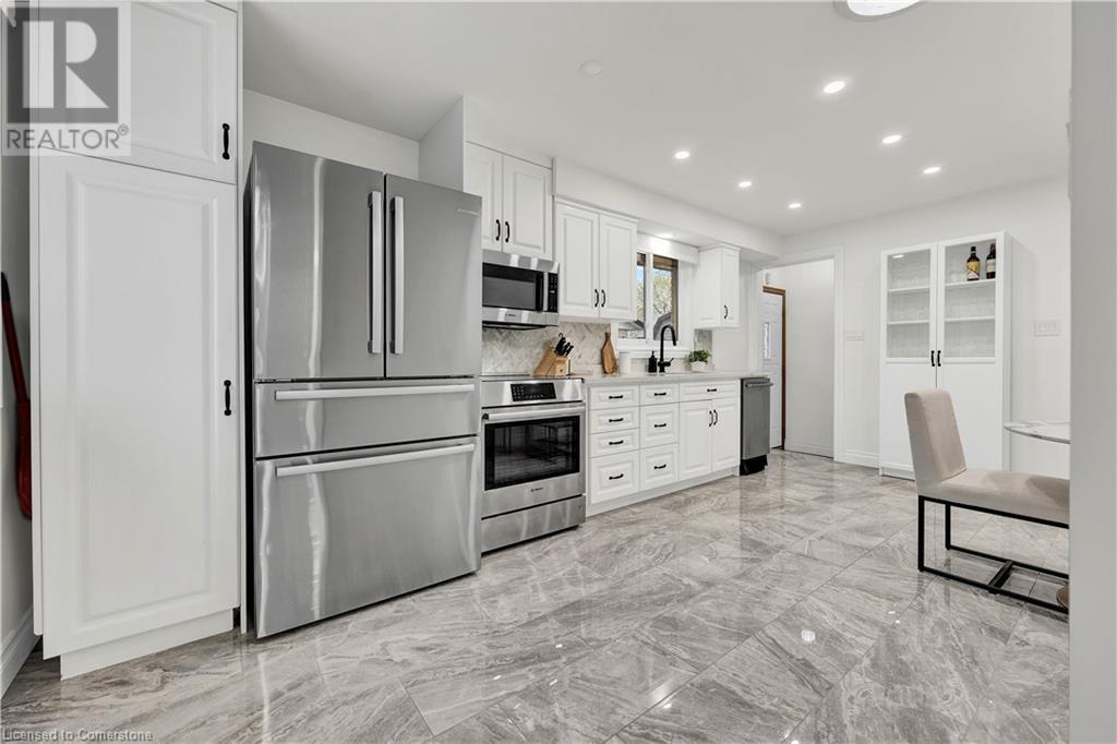 39 Cartier Drive, Kitchener, Ontario N2E 1E3 - Photo 4 - 40732929