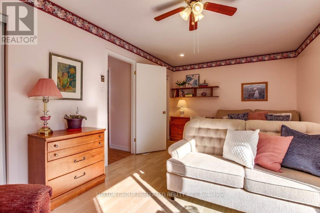 139 Olympic Crescent, London North, Ontario  N6G 3P4 - Photo 23 - X12195257