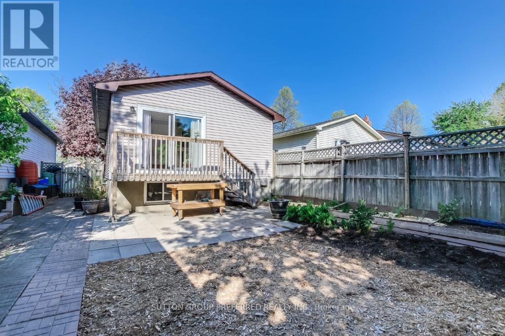 139 Olympic Crescent, London North, Ontario  N6G 3P4 - Photo 5 - X12195257