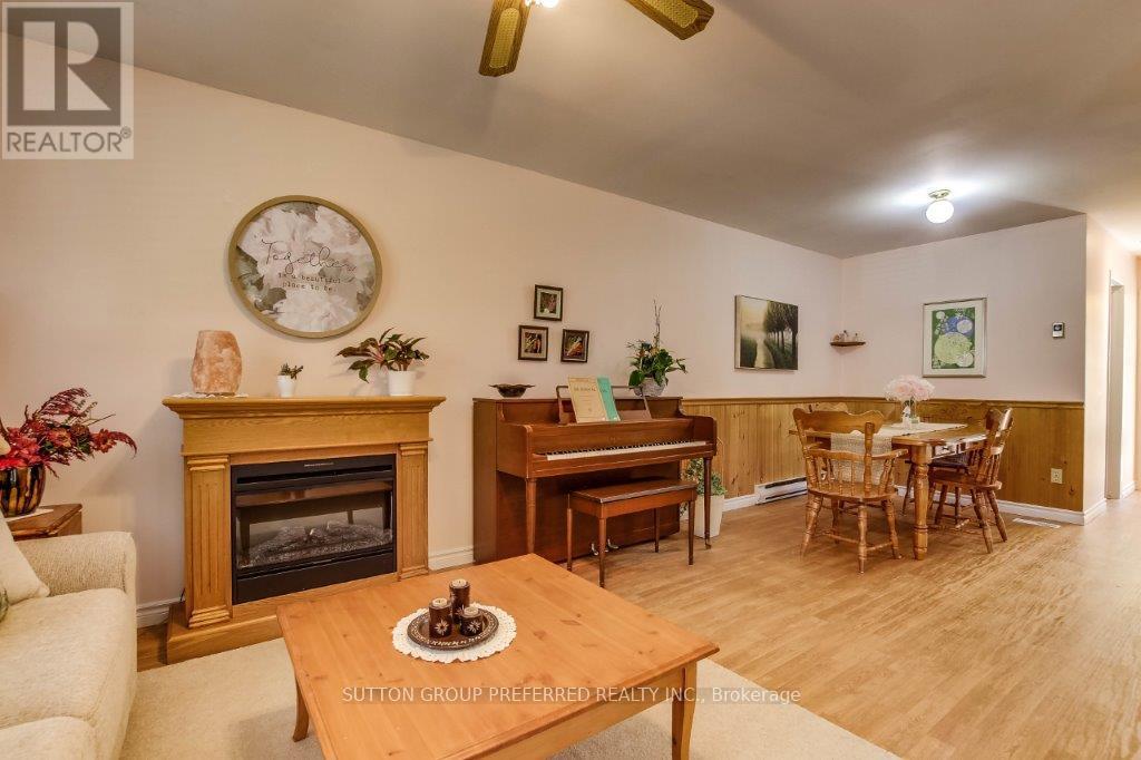 139 Olympic Crescent, London North, Ontario  N6G 3P4 - Photo 6 - X12195257