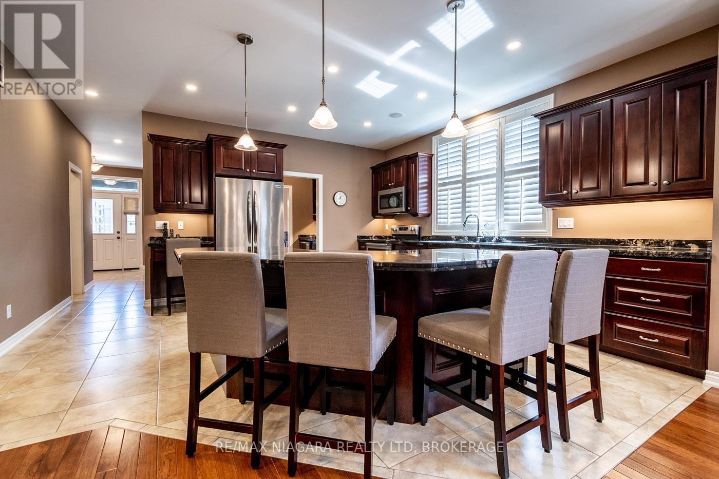 23 Goring Way, Niagara-On-The-Lake (St. Davids), Ontario  L0S 1J1 - Photo 12 - X12148419
