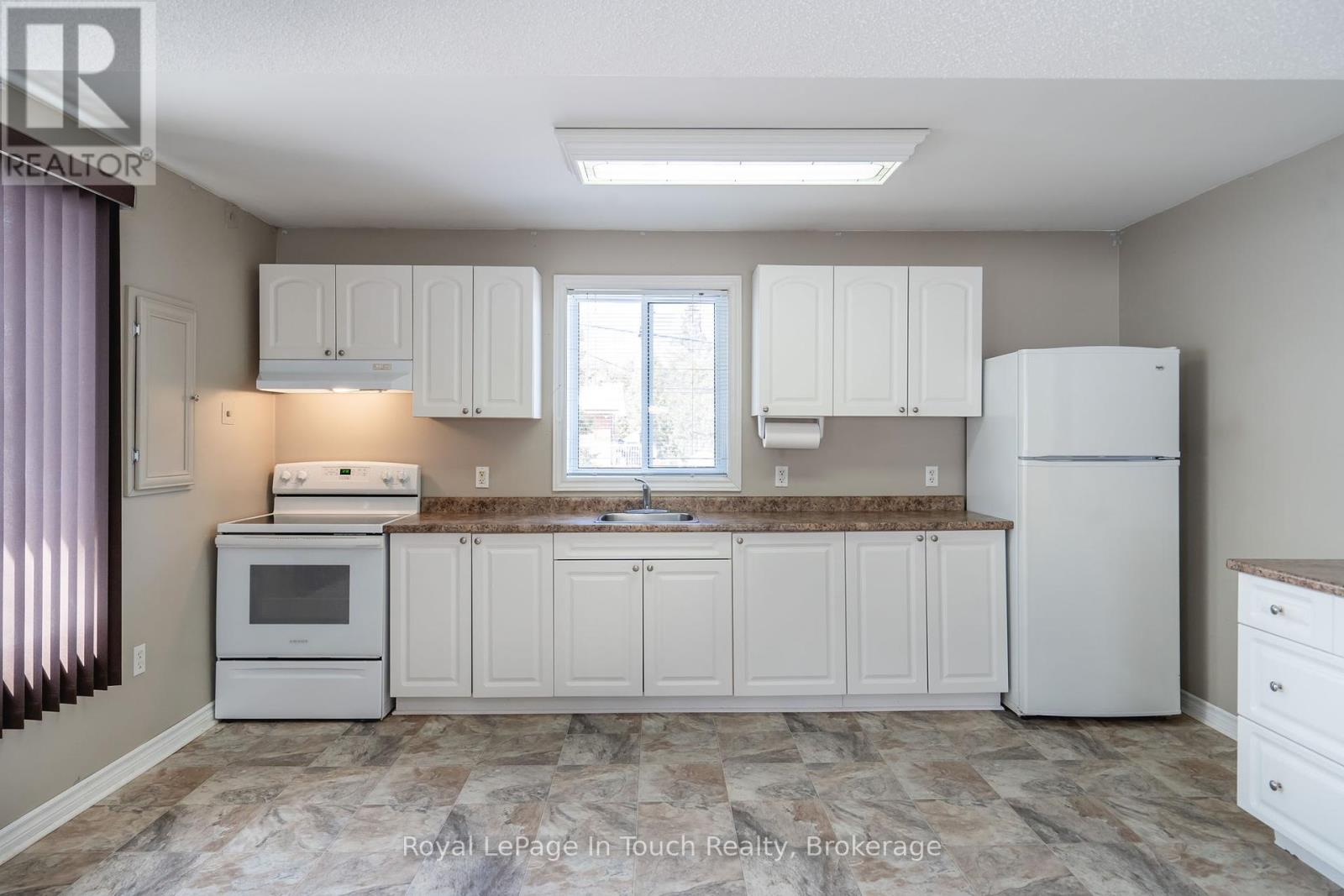 679 Montreal Street, Midland, Ontario  L4R 1G5 - Photo 10 - S12028300