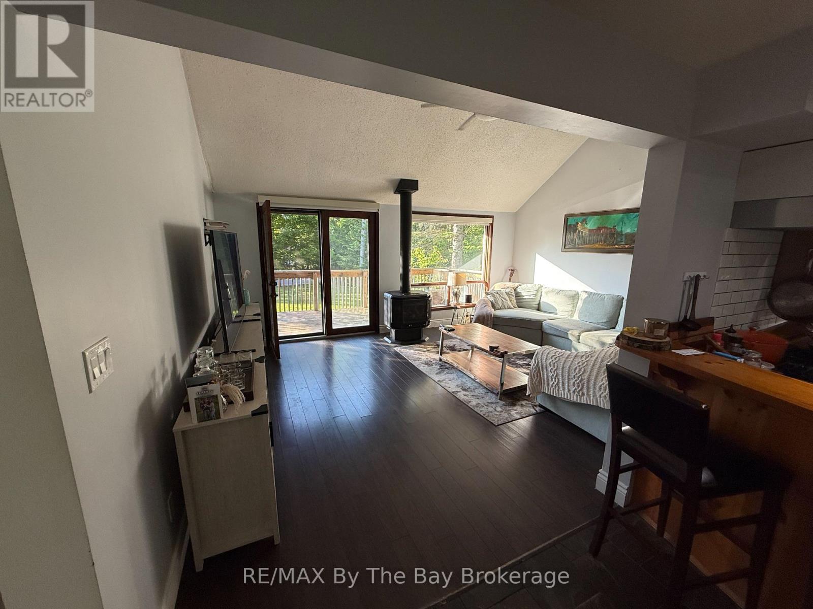 71 Grandview Road, Tay, Ontario  L0K 1R0 - Photo 7 - S12194709