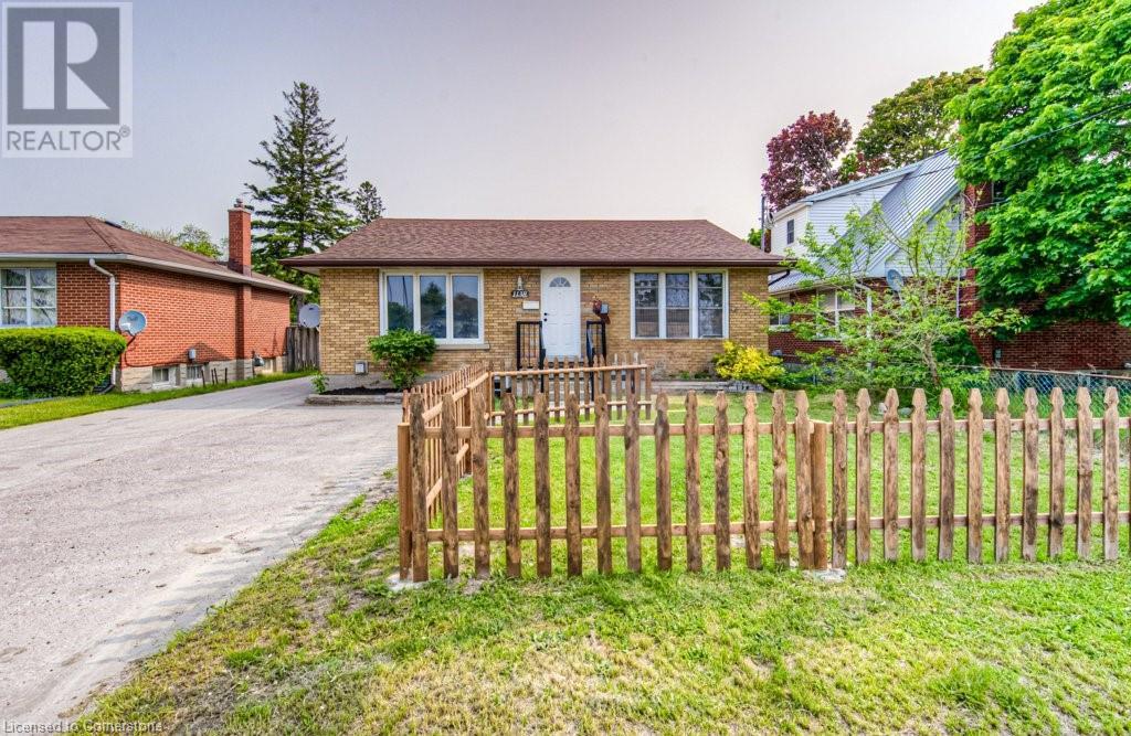 1138 Weber Street E, Kitchener, Ontario  N2A 1B9 - Photo 1 - 40737087