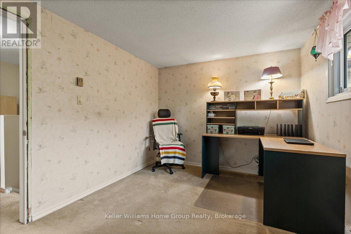 76 Upton Crescent, Guelph, Ontario  N1E 6P5 - Photo 14 - X12194739