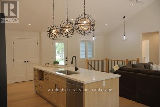 24 Collins Court, Huntsville, Ontario  P0B 1M0 - Photo 47 - X12194781