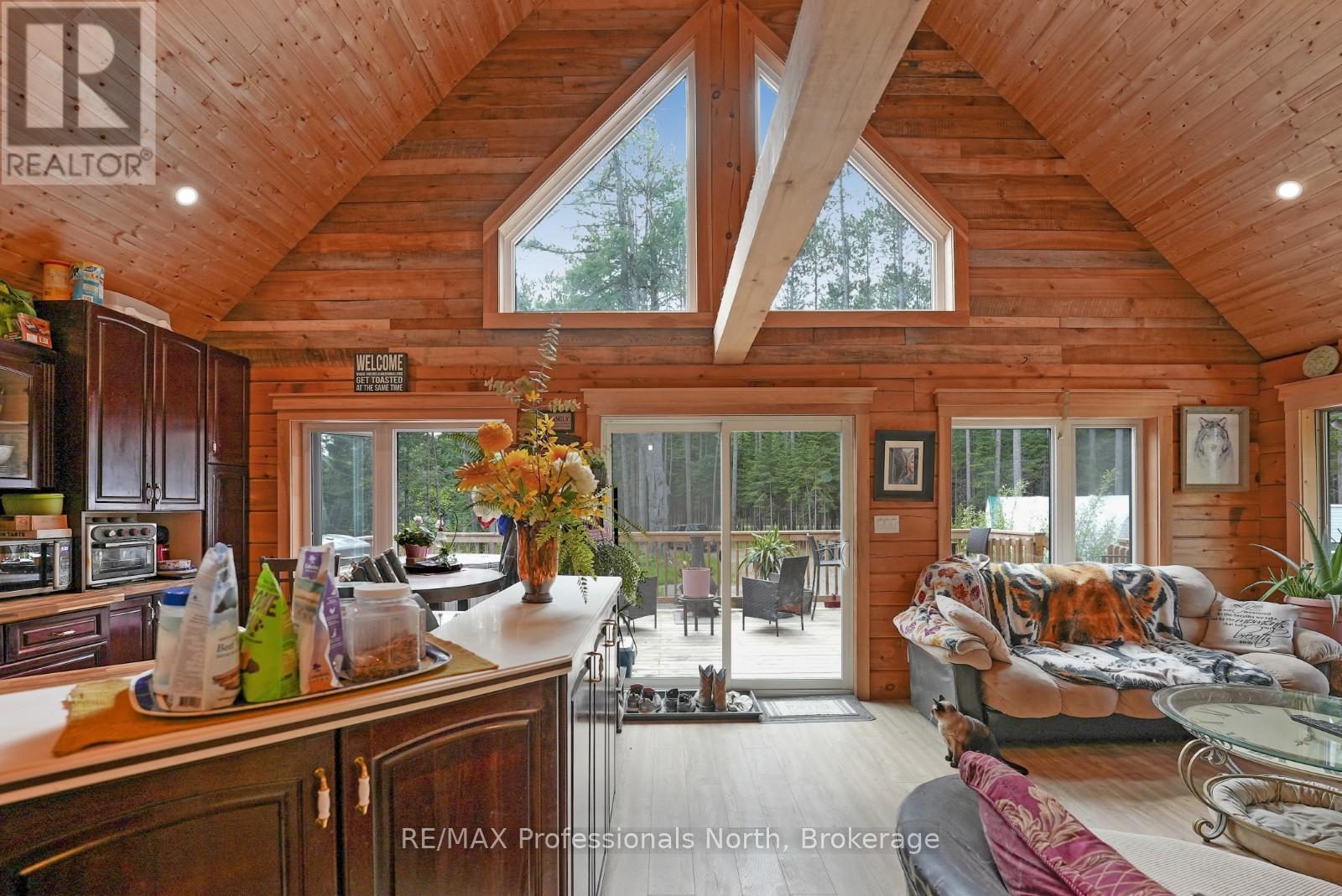 1392 Carroll Road, Dysart Et Al, Ontario  K0M 1S0 - Photo 15 - X12195067