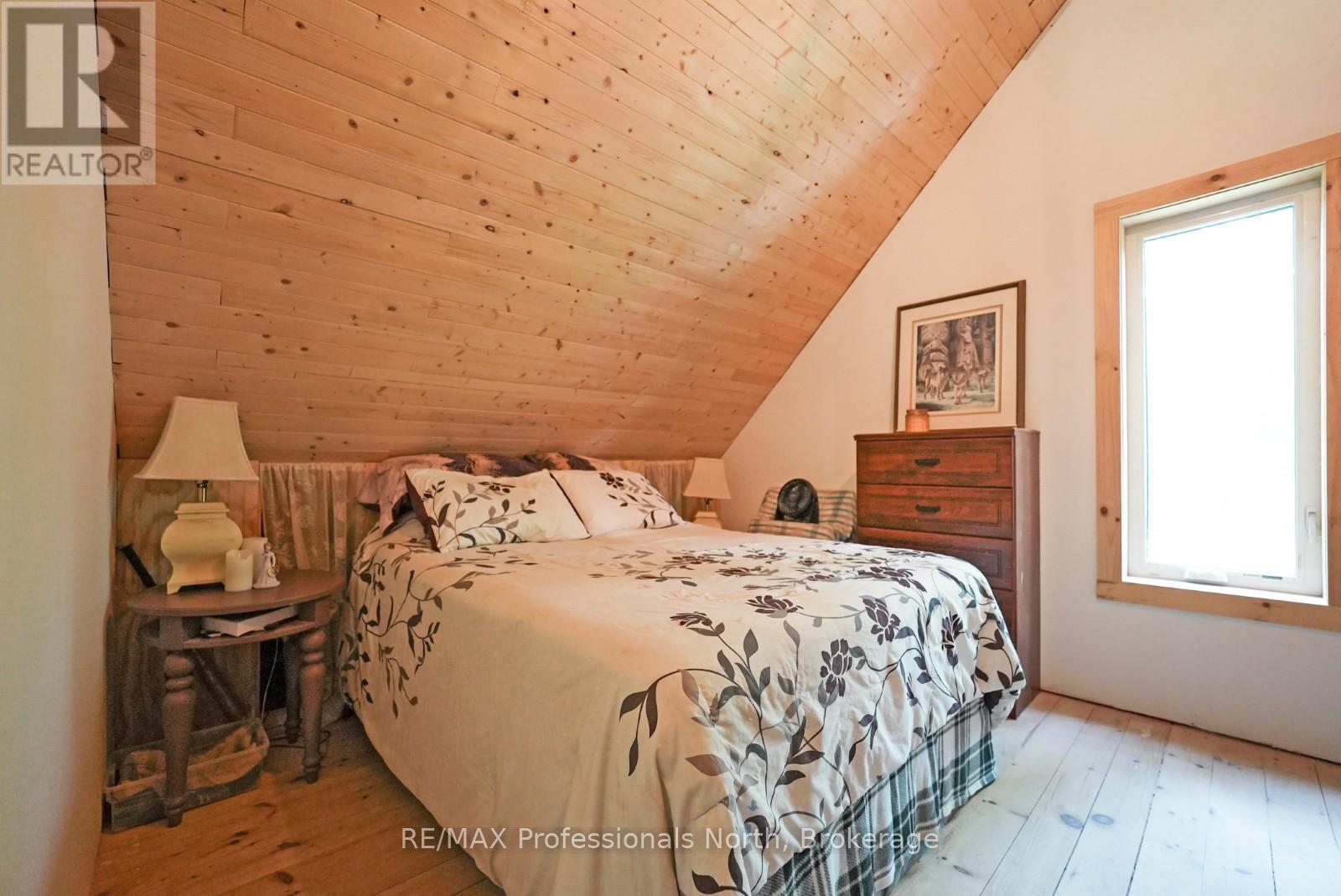 1392 Carroll Road, Dysart Et Al, Ontario  K0M 1S0 - Photo 22 - X12195067