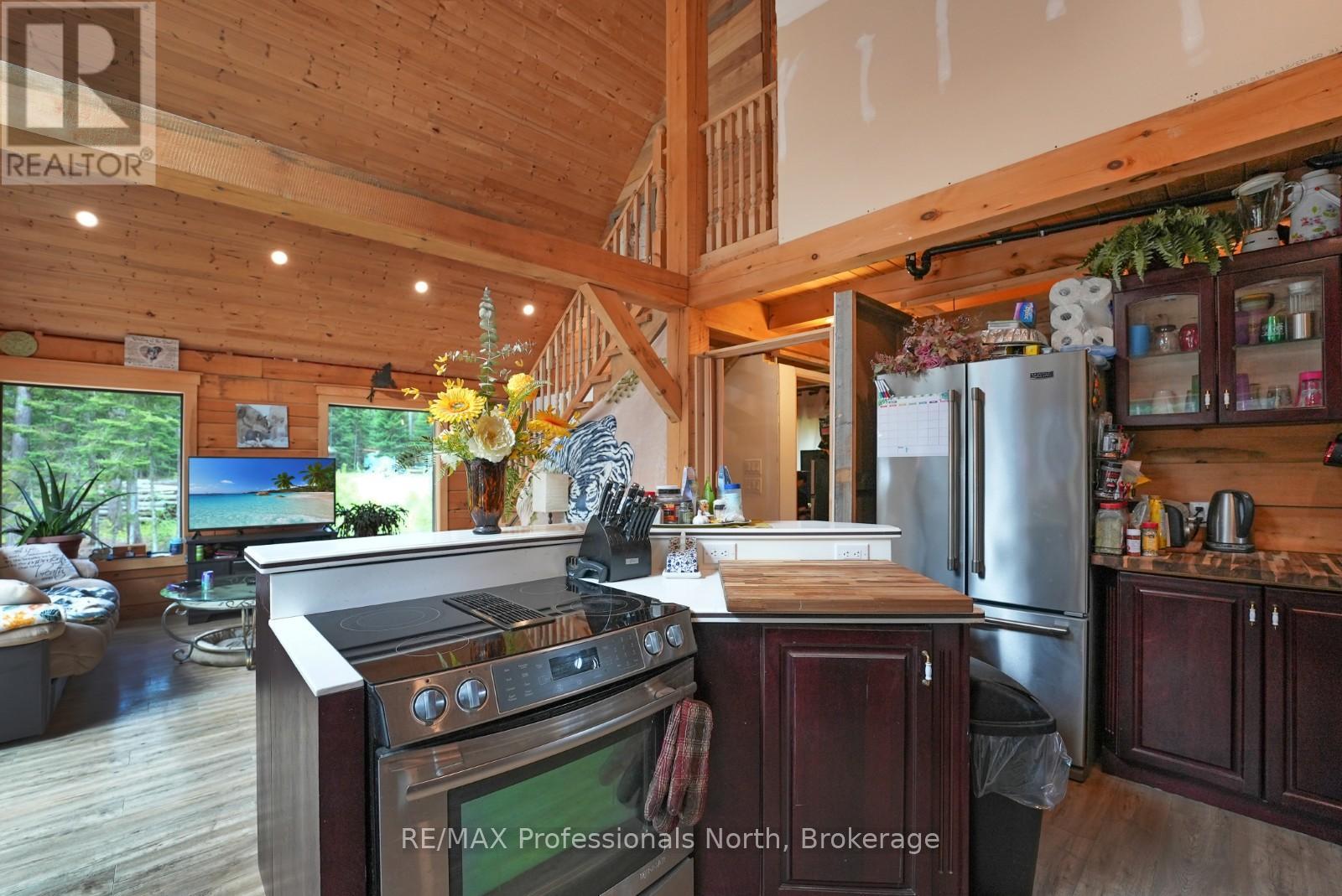 1392 Carroll Road, Dysart Et Al, Ontario  K0M 1S0 - Photo 11 - X12195067