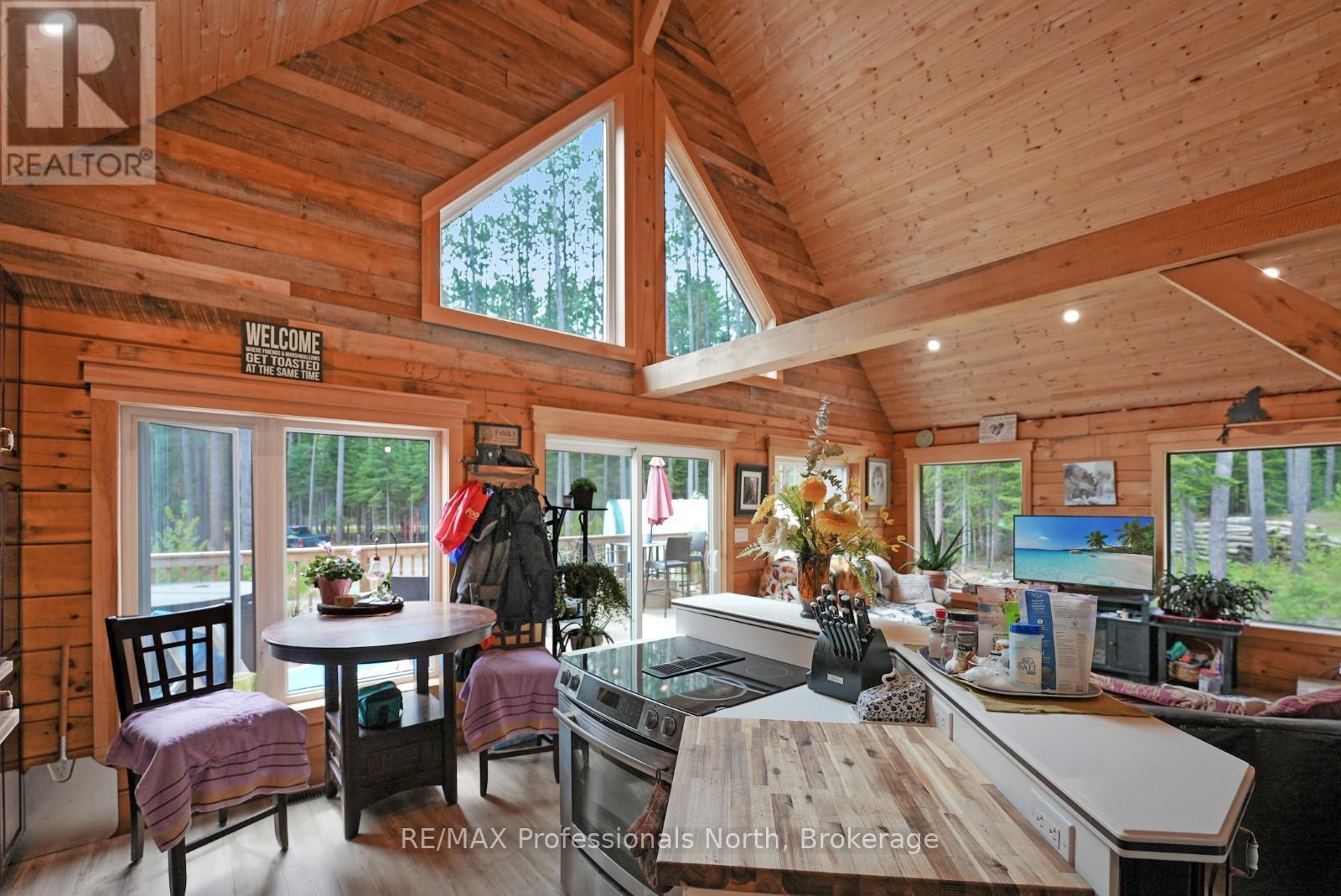 1392 Carroll Road, Dysart Et Al, Ontario  K0M 1S0 - Photo 16 - X12195067