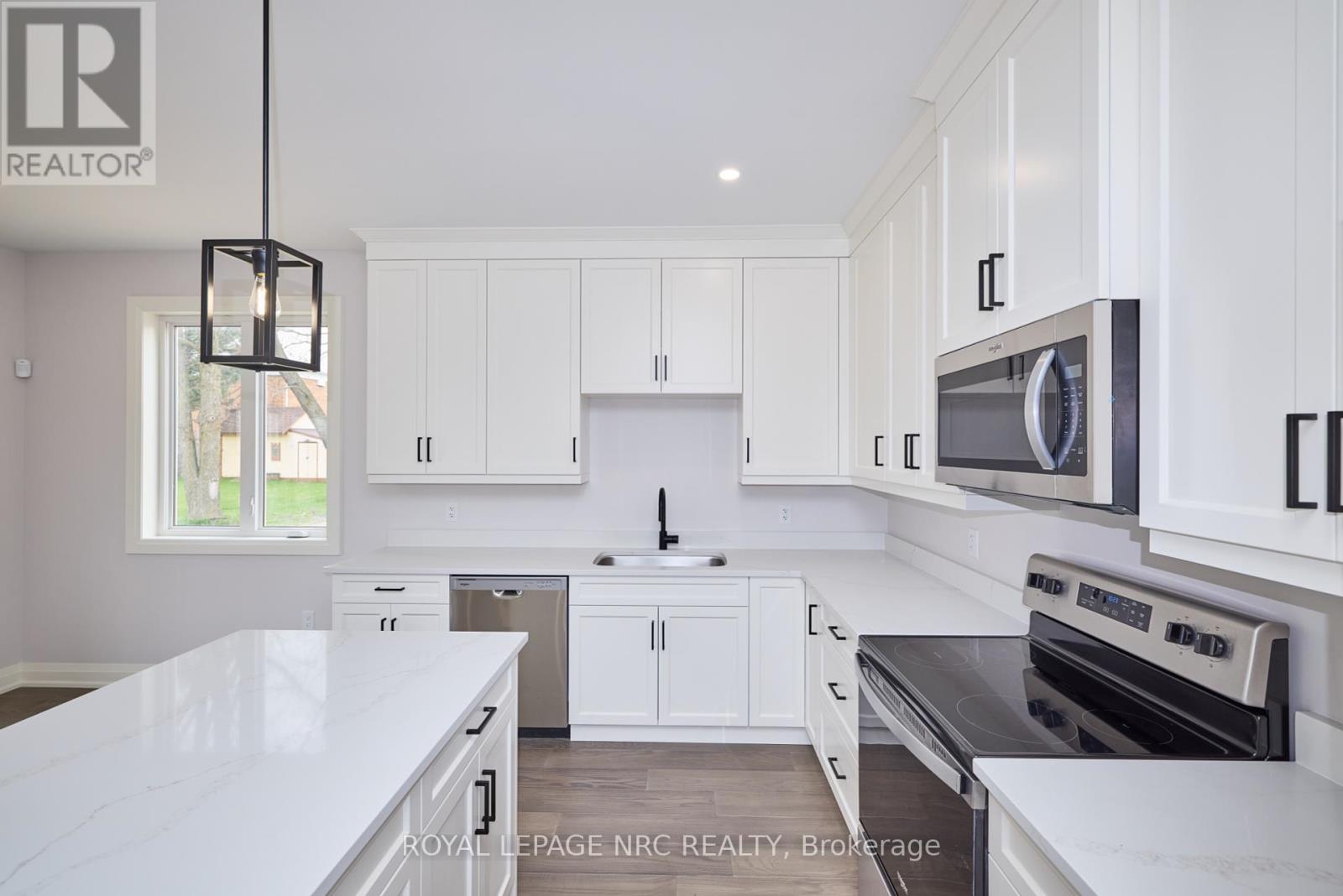 149 Hodgkins Avenue, Thorold, Ontario  L2V 0M6 - Photo 7 - X12195267