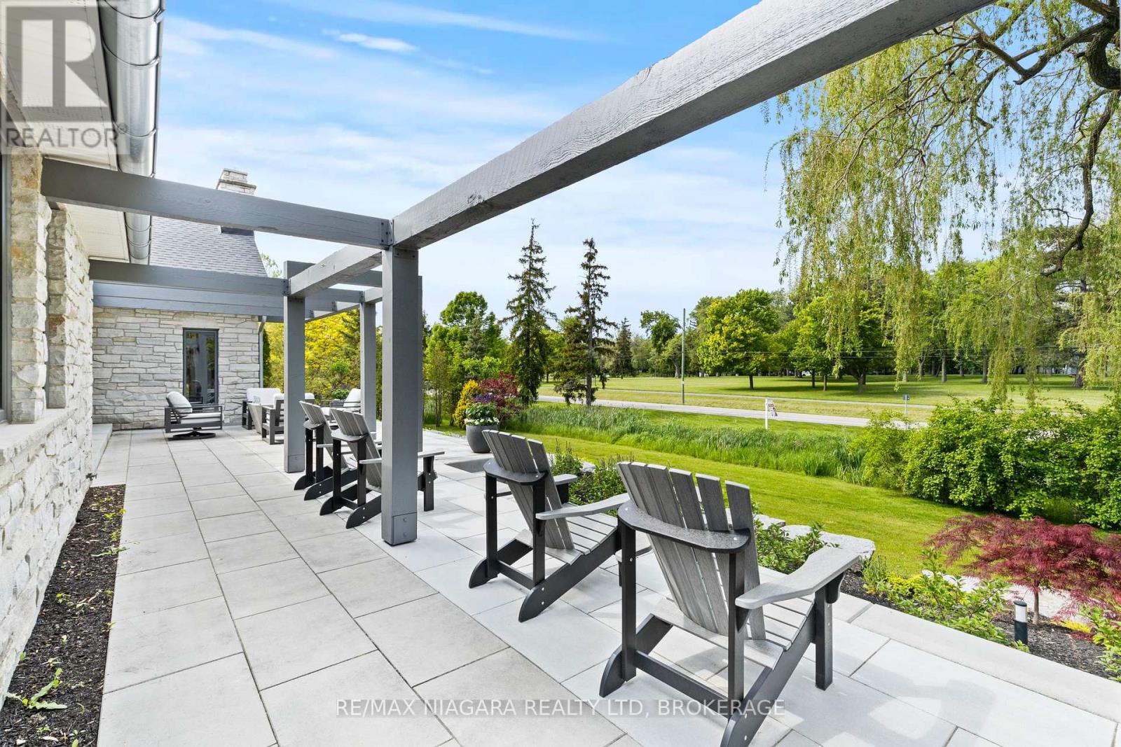 Property at 33 PARK COURT image 2