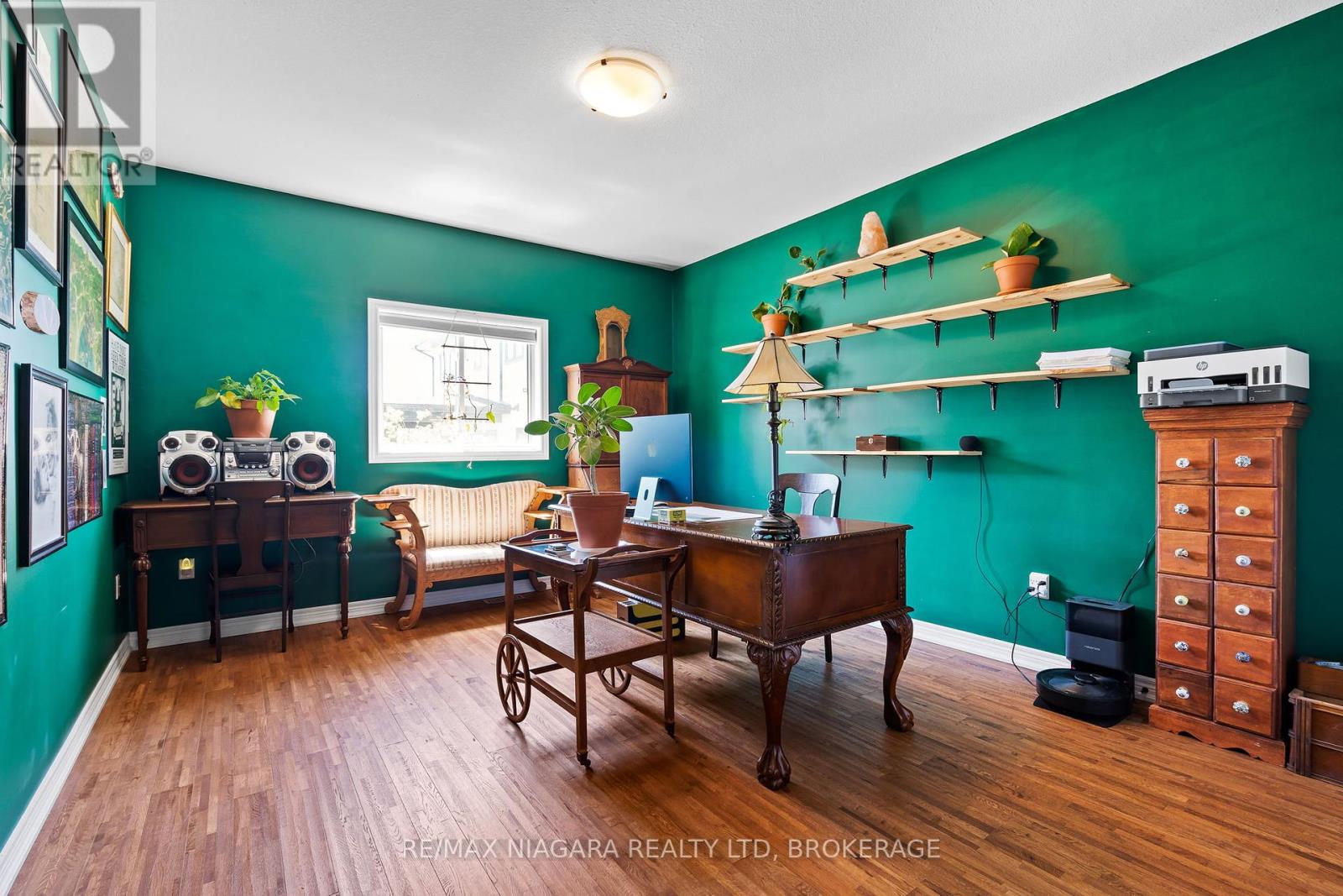 10 Corbin Street, St. Catharines, Ontario  L2P 0C3 - Photo 18 - X12195286