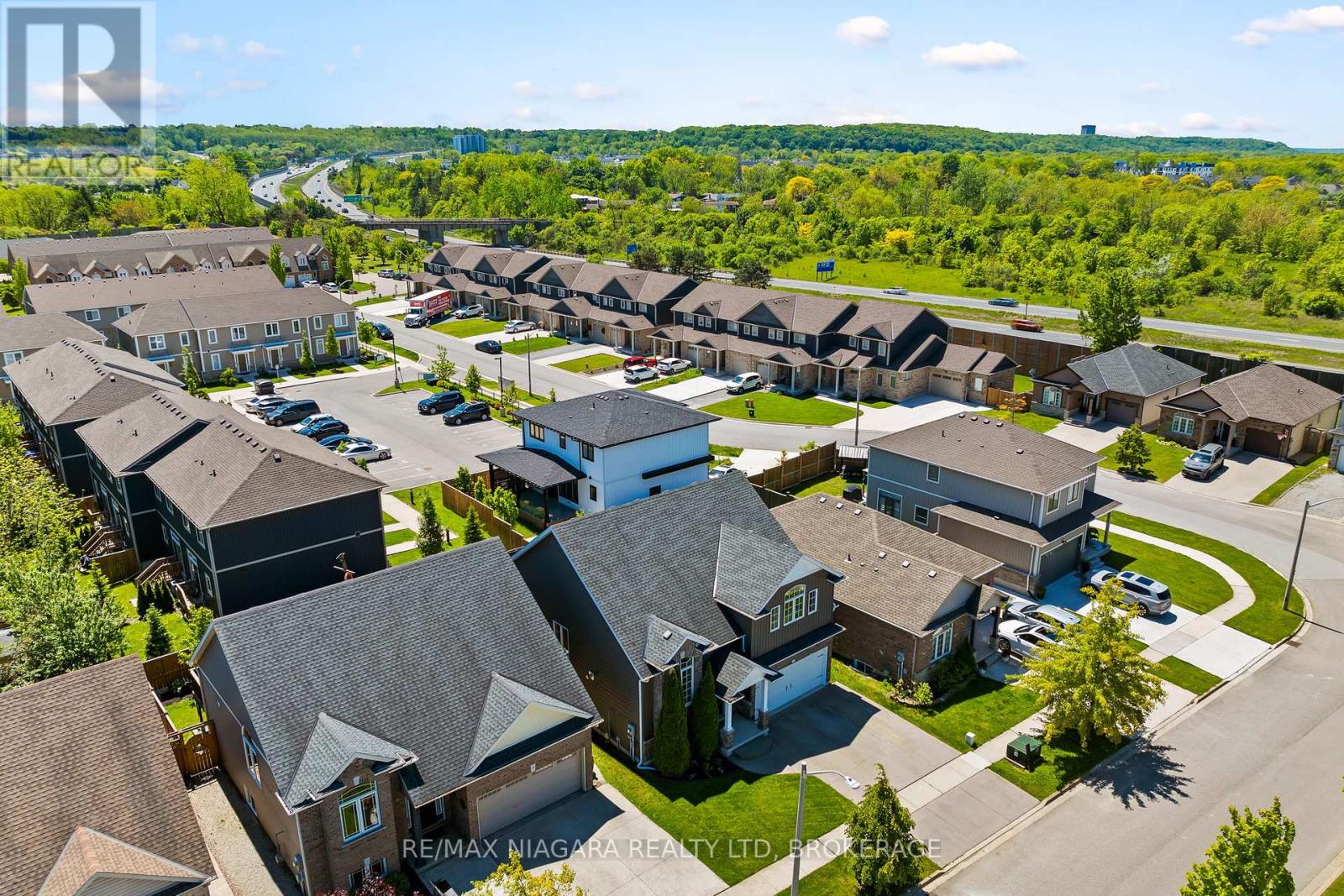 10 Corbin Street, St. Catharines, Ontario  L2P 0C3 - Photo 38 - X12195286