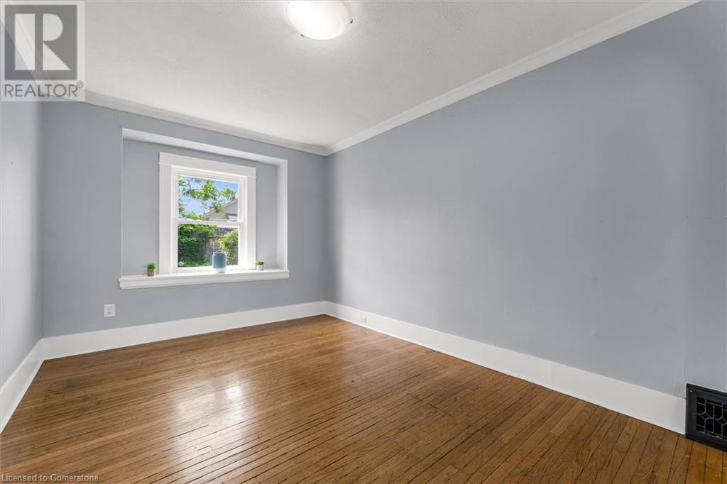 251 1/2 Lake Street, St. Catharines, Ontario  L2R 5Z5 - Photo 8 - 40735192