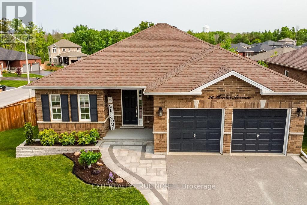 36 Hunter Avenue, Tay, Ontario  L0K 2A0 - Photo 1 - S12195221