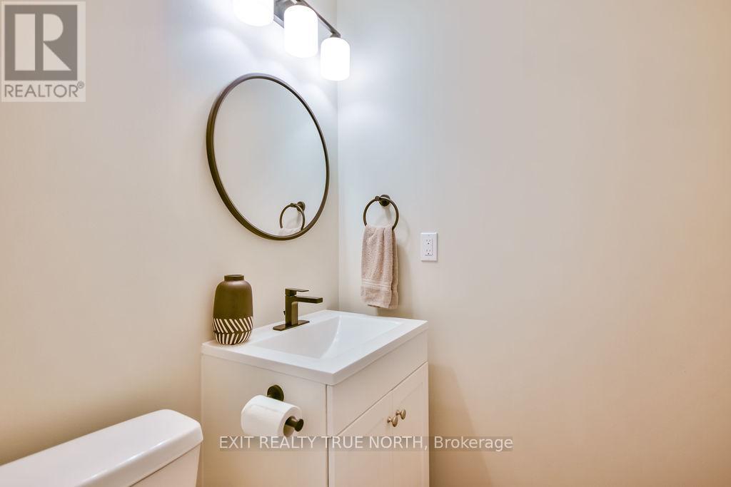 36 Hunter Avenue, Tay, Ontario  L0K 2A0 - Photo 26 - S12195221
