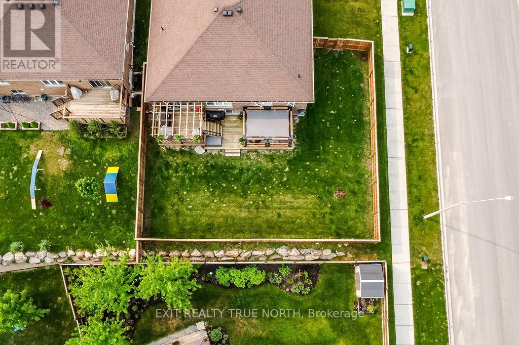 36 Hunter Avenue, Tay, Ontario  L0K 2A0 - Photo 31 - S12195221
