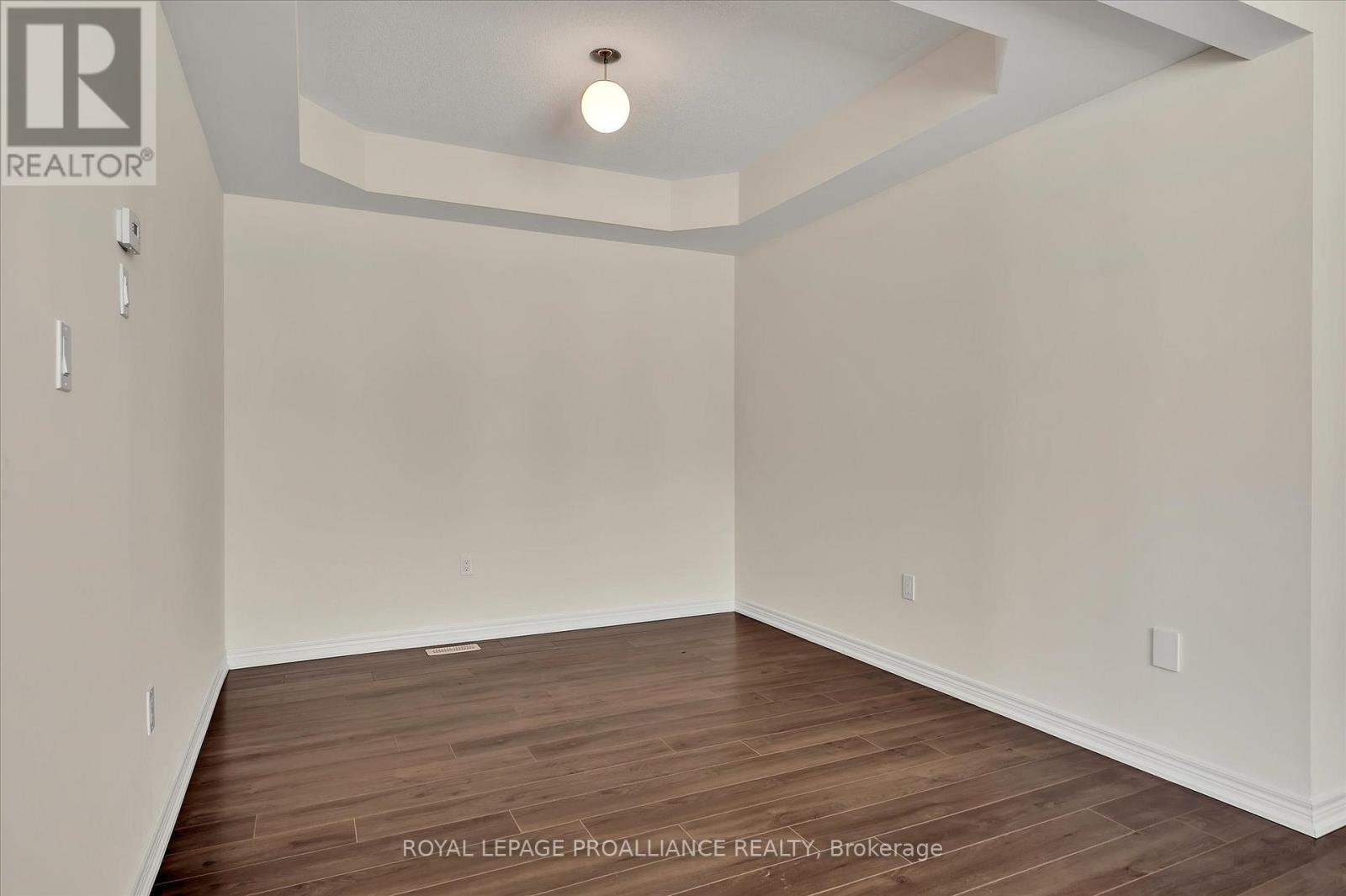 902 Bamford Terrace, Peterborough North, Ontario  K9K 0H4 - Photo 8 - X12195307