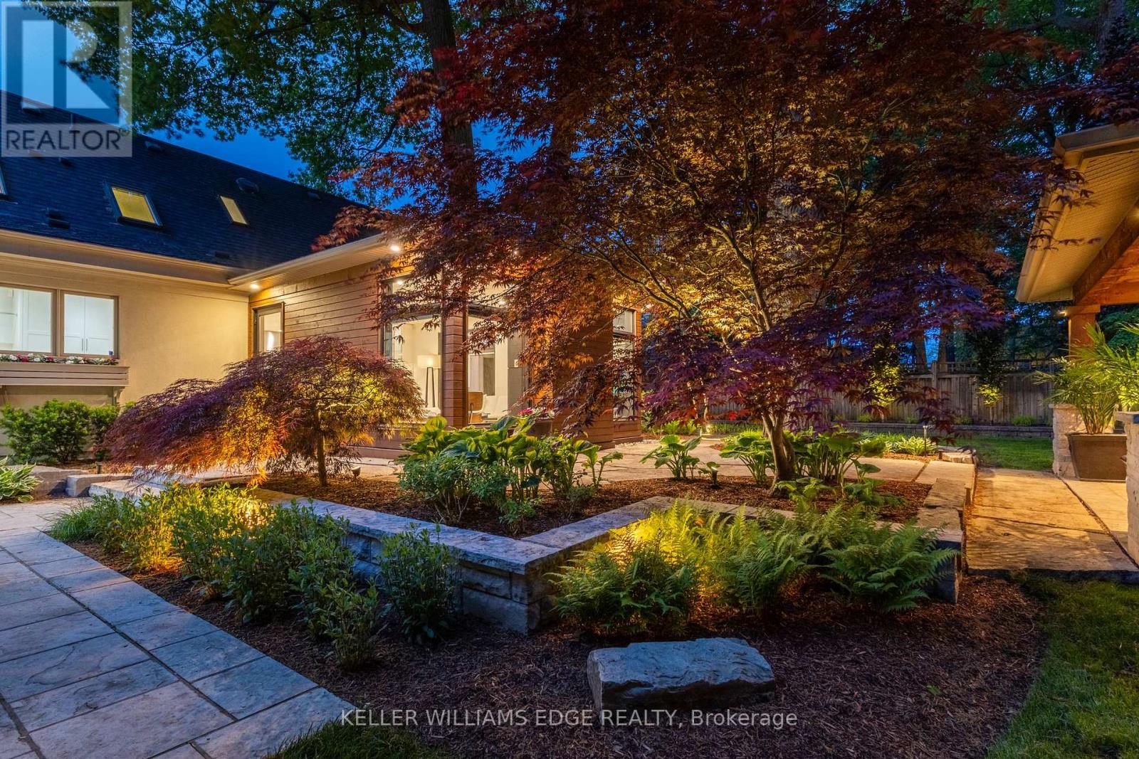319 Goodram Drive, Burlington, Ontario  L7L 2J9 - Photo 42 - W12195145