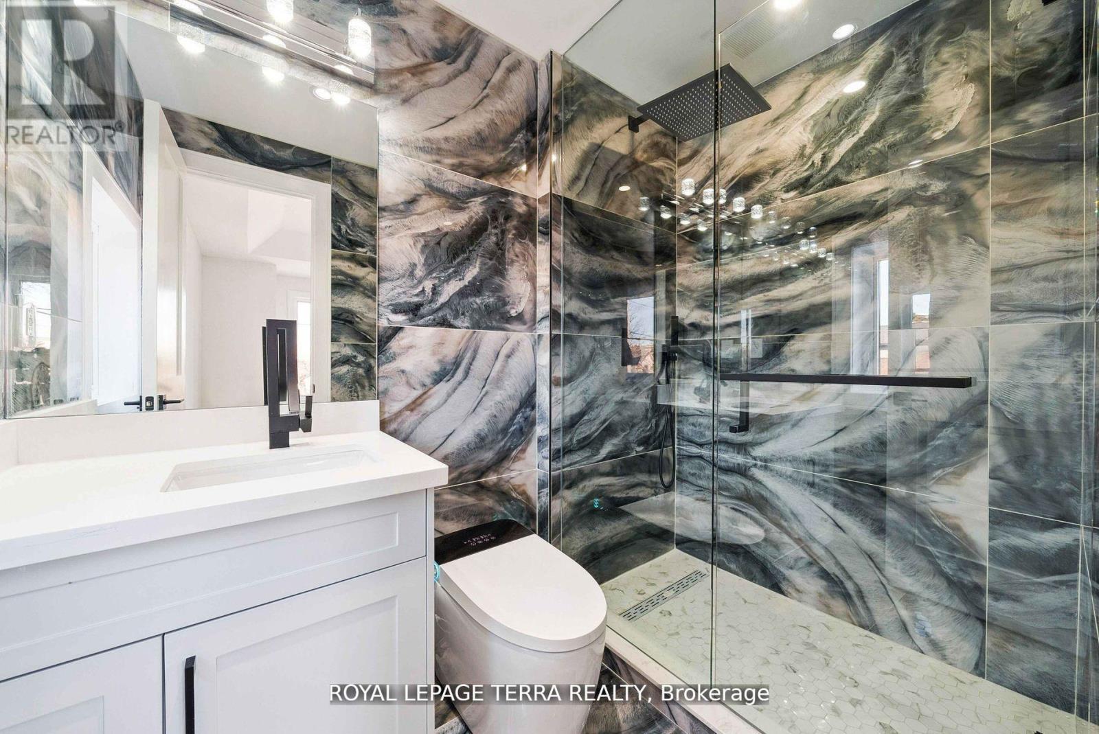 309 Ranee Avenue, Toronto (Yorkdale-Glen Park), Ontario  M6A 1N9 - Photo 27 - W12195147