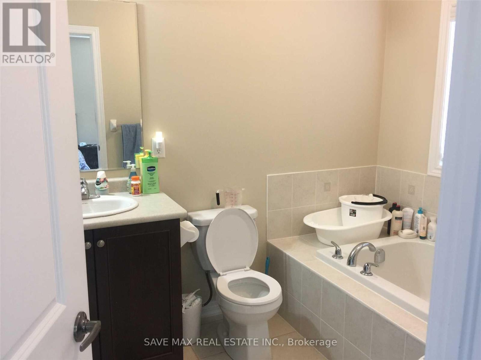 1 True Blue Crescent, Caledon, Ontario  L7E 4K6 - Photo 13 - W12195159