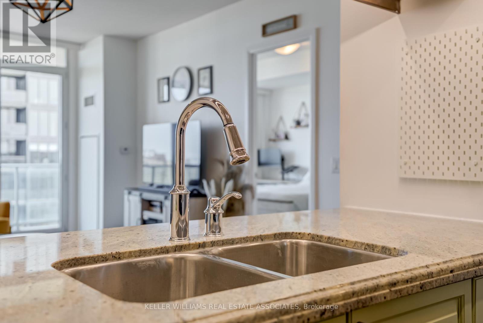 Lph09 - 1055 Southdown Road, Mississauga, Ontario  L5J 0A3 - Photo 13 - W12195165