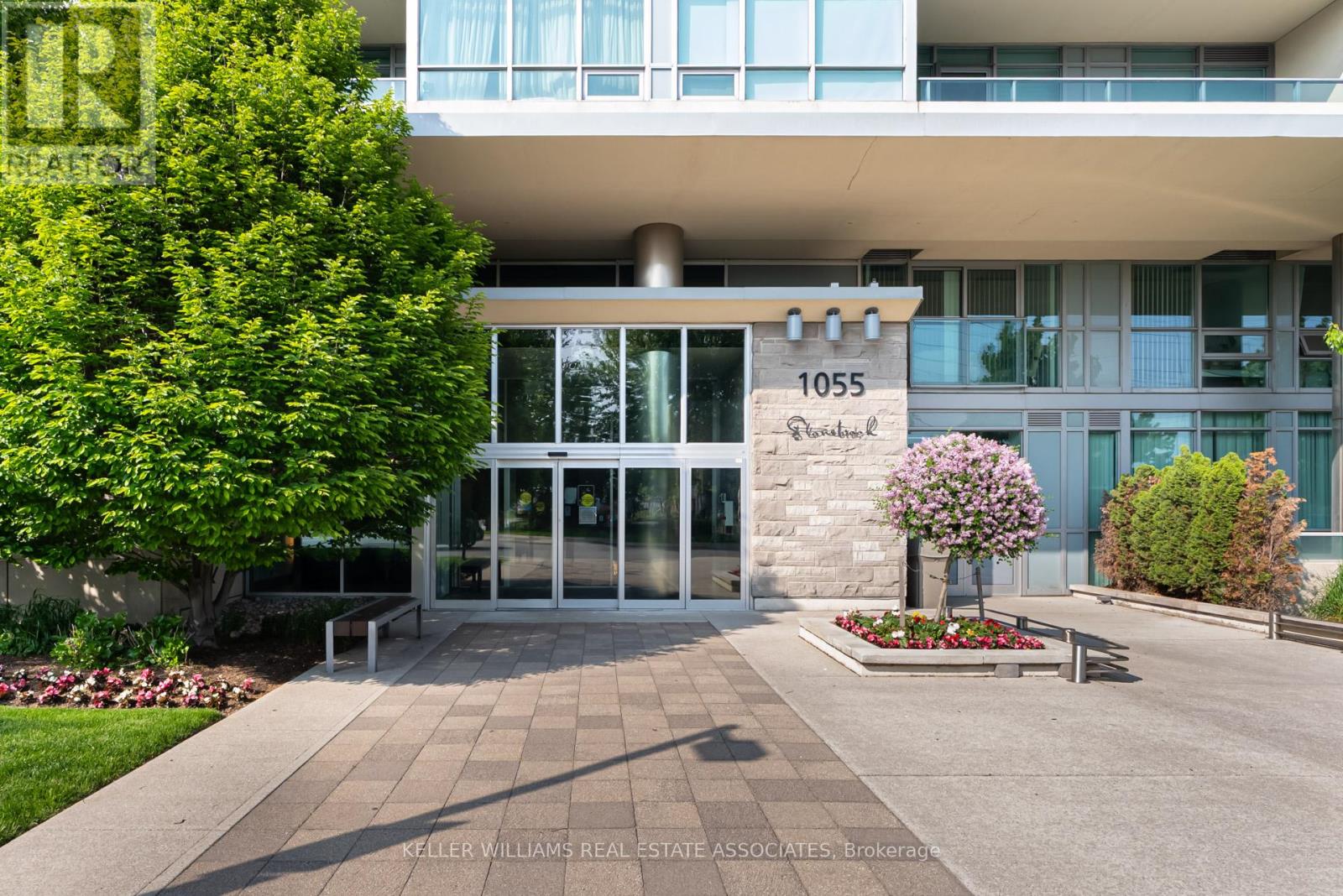 Lph09 - 1055 Southdown Road, Mississauga, Ontario  L5J 0A3 - Photo 2 - W12195165