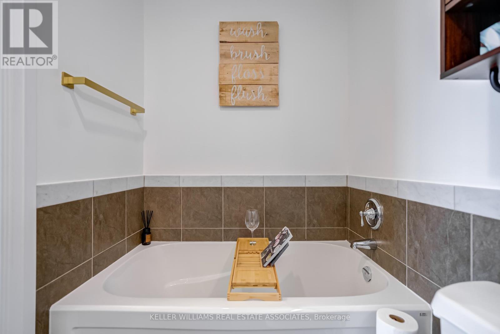 Lph09 - 1055 Southdown Road, Mississauga, Ontario  L5J 0A3 - Photo 22 - W12195165