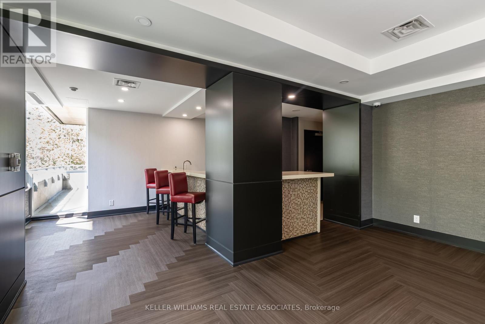 Lph09 - 1055 Southdown Road, Mississauga (Clarkson), Ontario  L5J 0A3 - Photo 40 - W12195165