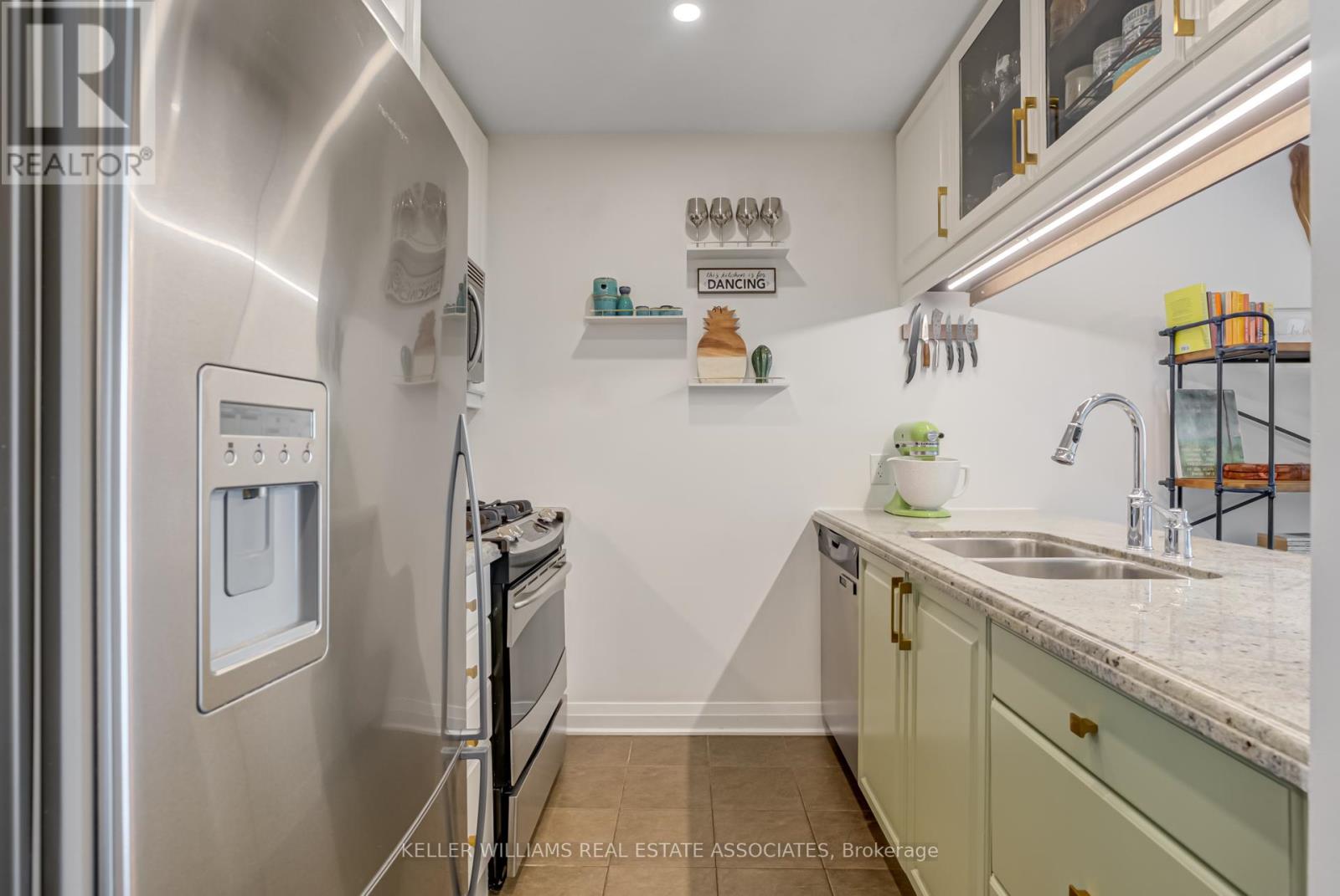 Lph09 - 1055 Southdown Road, Mississauga, Ontario  L5J 0A3 - Photo 9 - W12195165