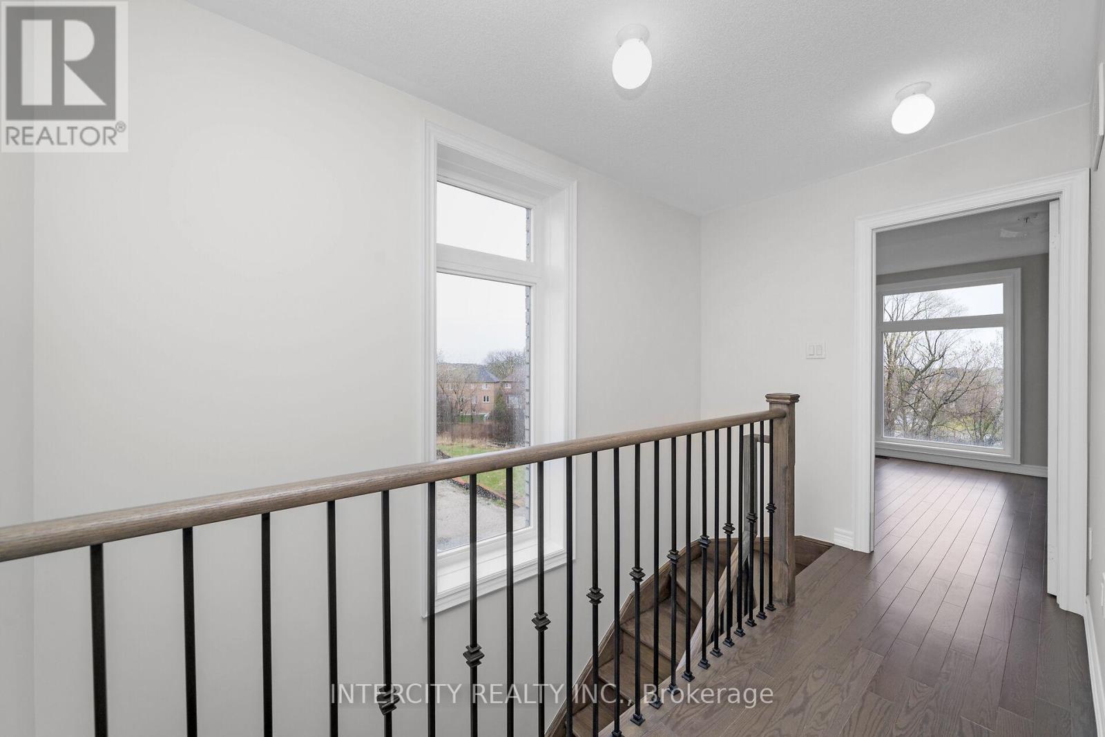 42 Queenpost Drive, Brampton, Ontario  L6Y 6L2 - Photo 31 - W12195196