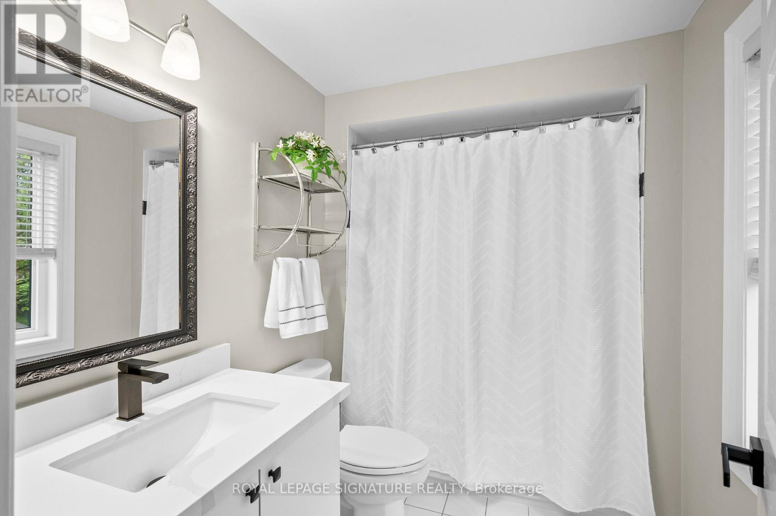 2718 Quails Run, Mississauga (Central Erin Mills), Ontario  L5M 5K3 - Photo 24 - W12195201