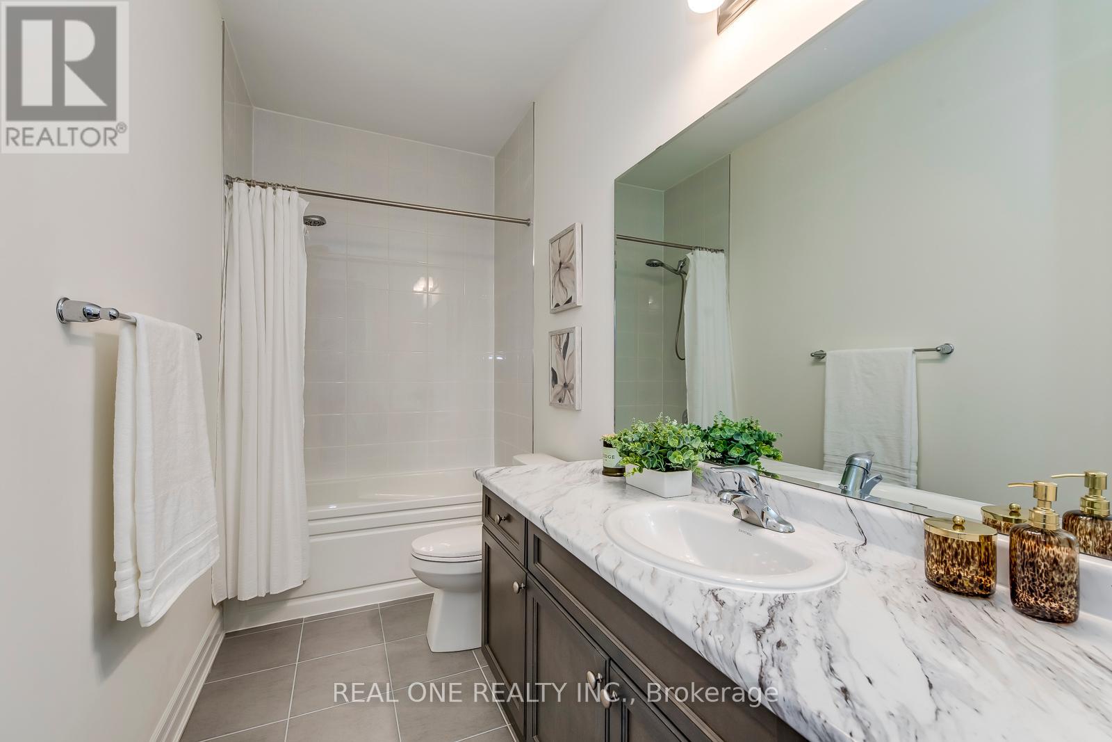 1249 Sweetfern Crescent, Milton, Ontario  L9E 1M1 - Photo 35 - W12195230