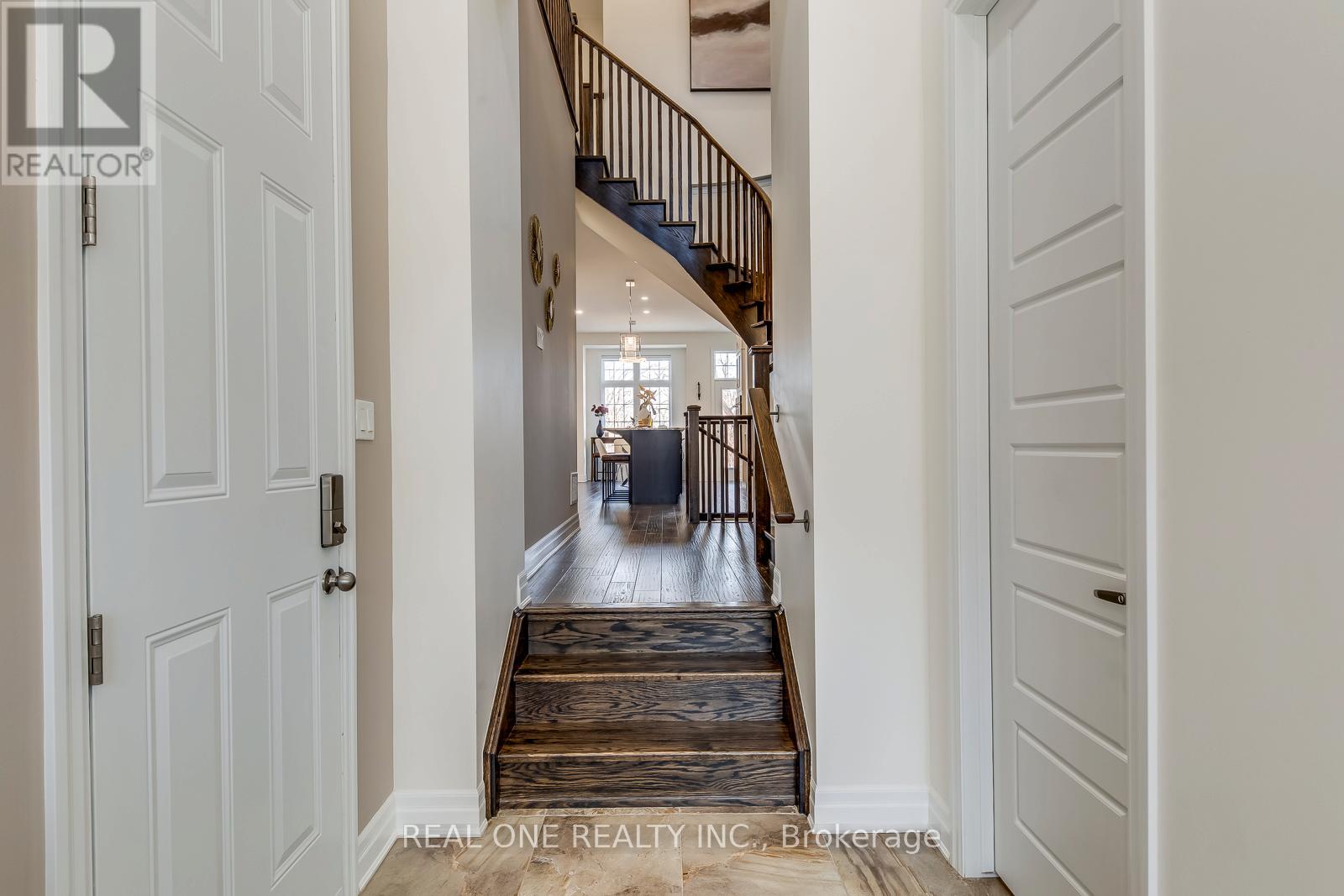 1249 Sweetfern Crescent, Milton, Ontario  L9E 1M1 - Photo 5 - W12195230