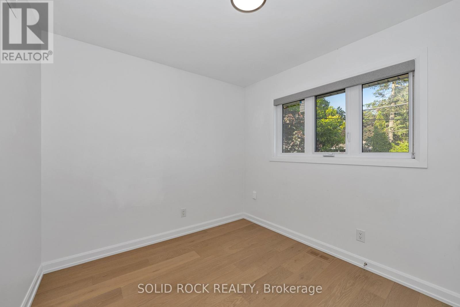 1229 Erindale Drive, Ottawa, Ontario  K2C 2G2 - Photo 17 - X12195340