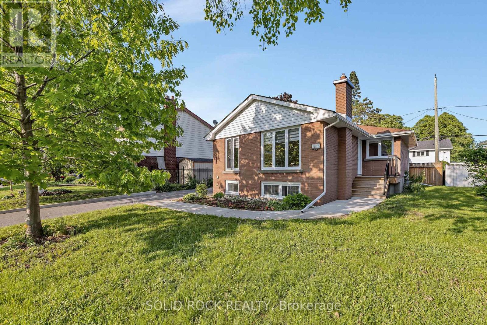 1229 Erindale Drive, Ottawa, Ontario  K2C 2G2 - Photo 2 - X12195340